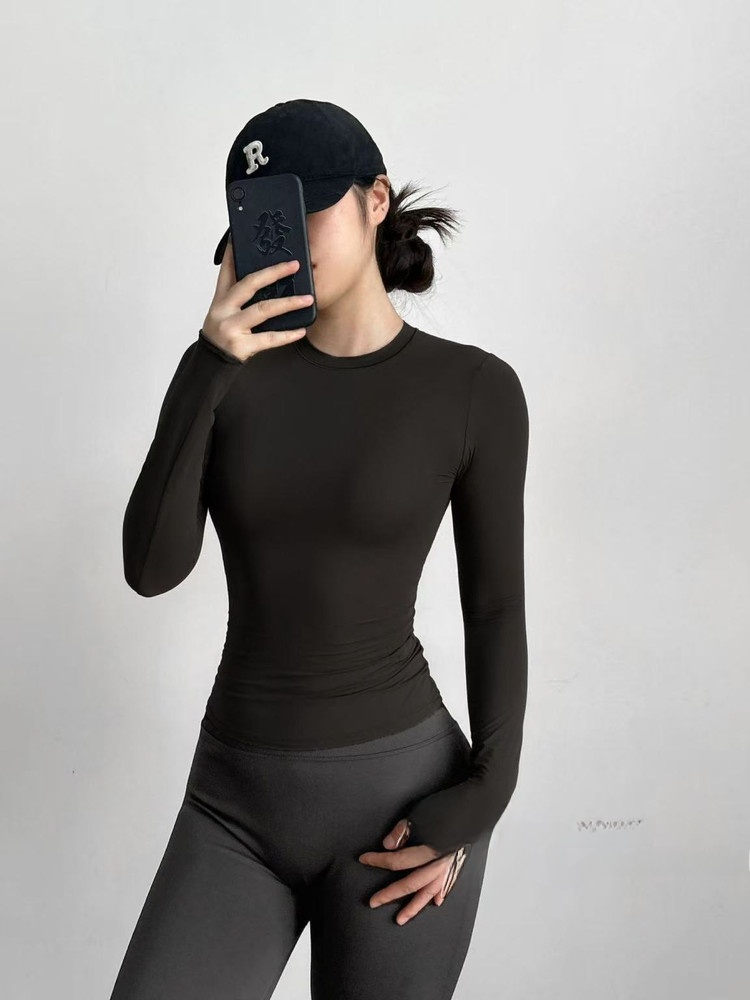 قميص يوجا رياضي بأكمام طويلة و - مراجعة Yoga Fitness Girl وسعره